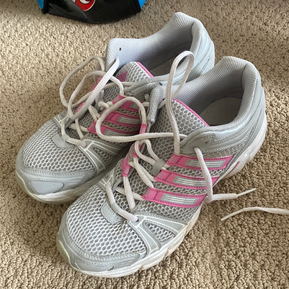 Adidas ladies size 6 running shoes